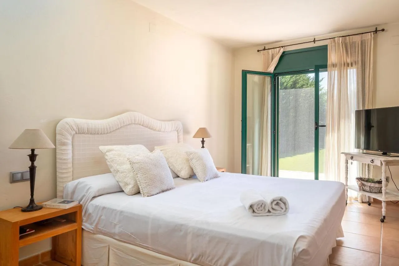 Flateli Peralada Villa