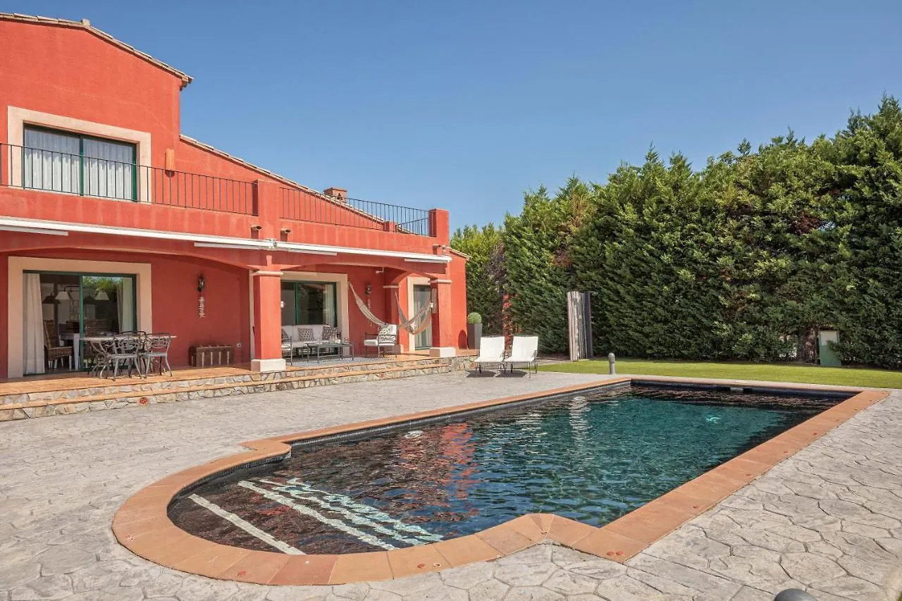 Flateli Peralada Villa